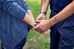 the law says that police officers must read your Miranda rights when arresting you